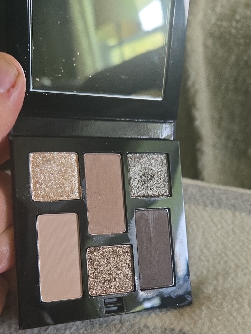 Neutral Shimmer & Matte Eyeshadow Palette - Taupe and Champagne